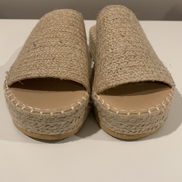 Sandals - Picture 3 of 5